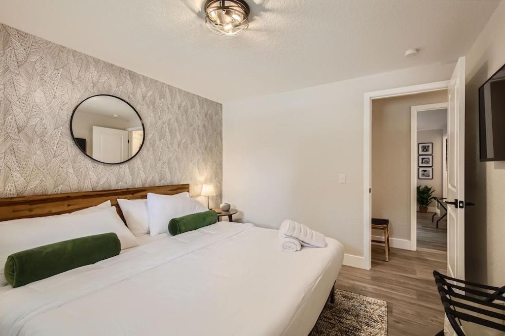 Heights Hideaway - Great Location - Game And Movie Room Westminster Eksteriør bilde